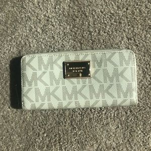 Authentic Michael Kors Monogram Wallet